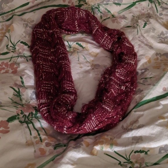 Infinity scarf - Picture 2 of 2